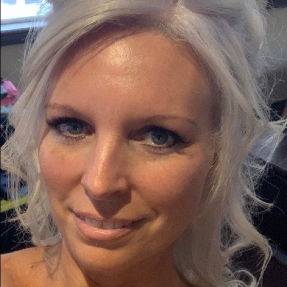 Meet your Posher, Charlene - Picture 1 of 1